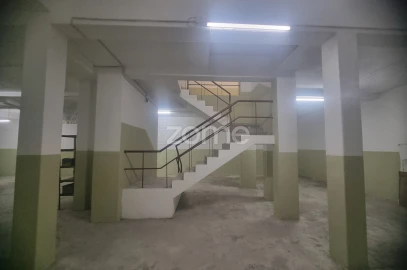 Terreno Comércio / Armazém para Venda em Gondomar (São Cosme), Valbom e Jovim