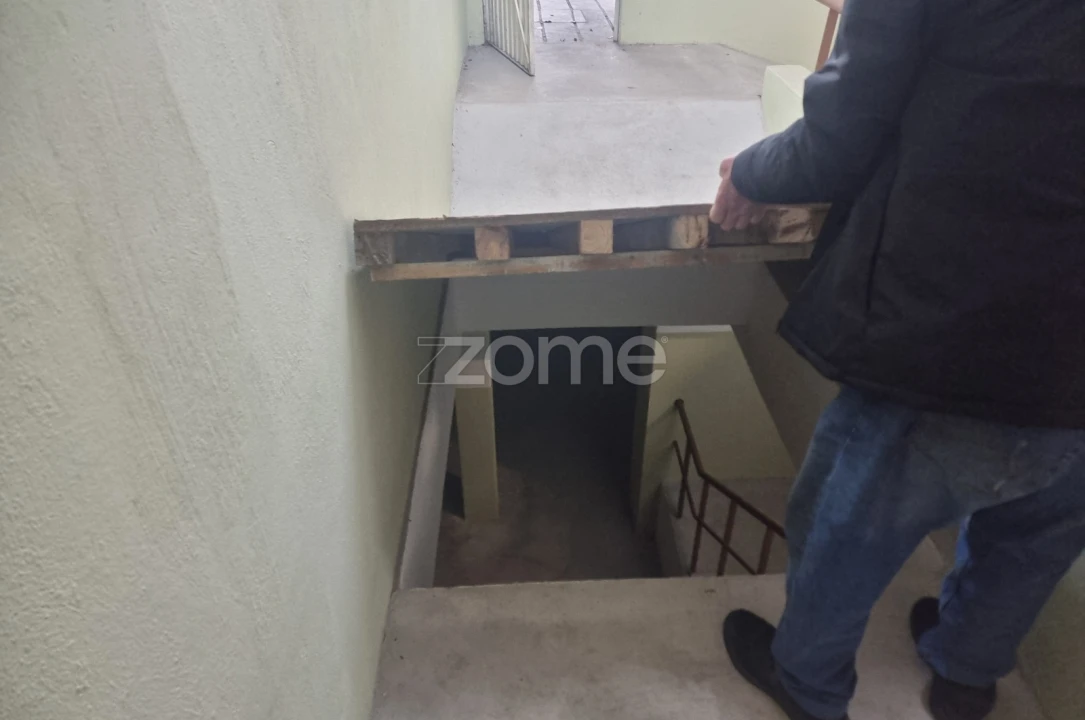 Terreno Comércio / Armazém para Venda em Gondomar (São Cosme), Valbom e Jovim Foto 6