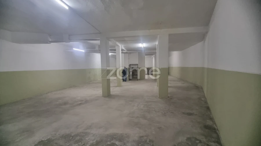 Terreno Comércio / Armazém para Venda em Gondomar (São Cosme), Valbom e Jovim