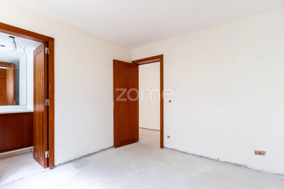 Apartamento T3 para Venda em Lordelo do Ouro e Massarelos Foto 30