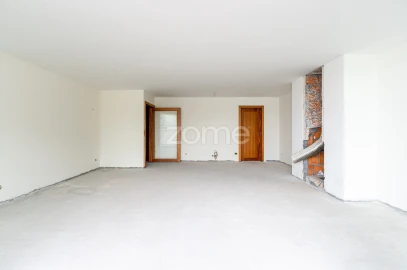 Apartamento T3 para Venda em Lordelo do Ouro e Massarelos