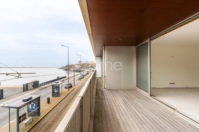 Apartamento T3 para Venda em Lordelo do Ouro e Massarelos