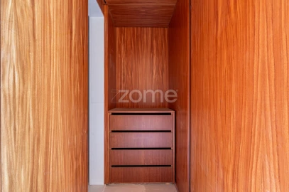 Apartamento T3 para Venda em Lordelo do Ouro e Massarelos
