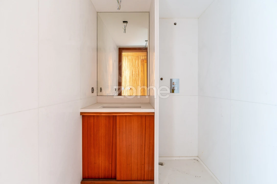 Apartamento T3 para Venda em Lordelo do Ouro e Massarelos Foto 18