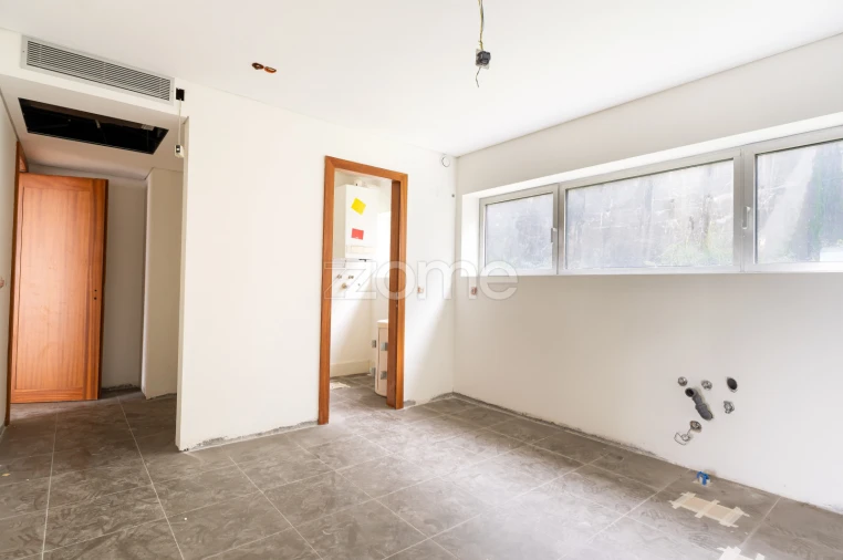 Apartamento T3 para Venda em Lordelo do Ouro e Massarelos Foto 13