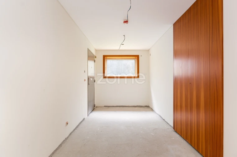 Apartamento T3 para Venda em Lordelo do Ouro e Massarelos Foto 32
