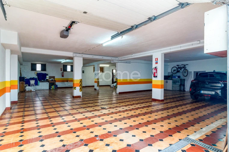 Apartamento T3 para Arrendamento em São Domingos de Rana Foto 12