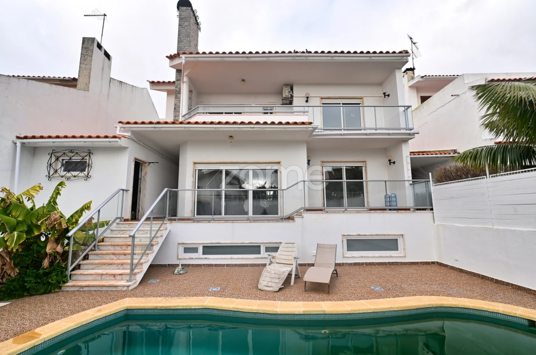 Moradia T7 para Venda em Cascais e Estoril Foto 1