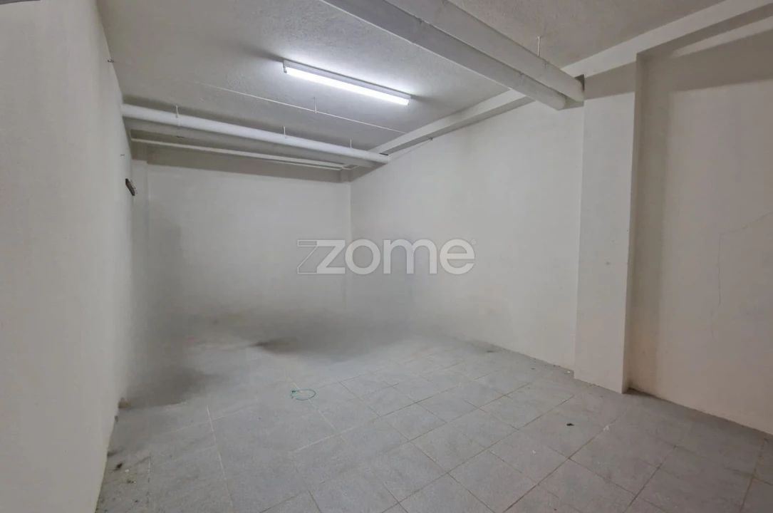 Apartamento T1 para Venda em Fajã de Baixo Foto 12