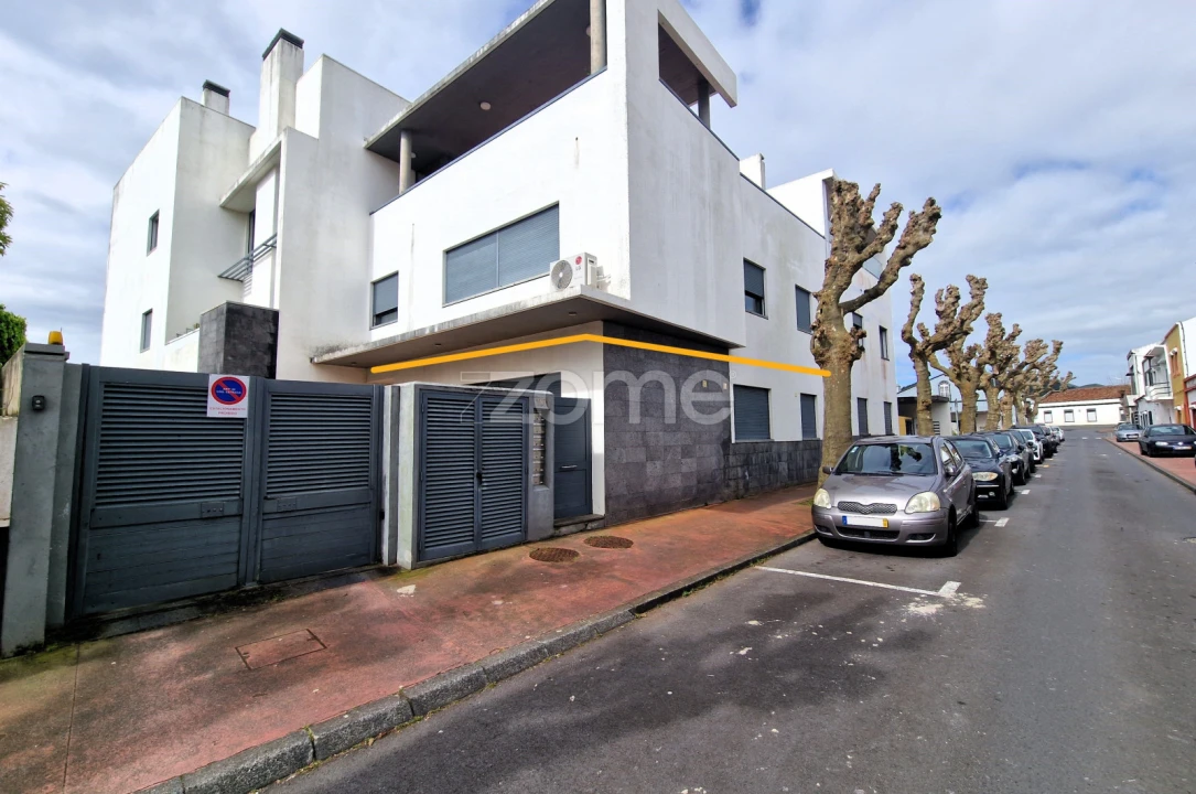 Apartamento T1 para Venda em Fajã de Baixo Foto 2