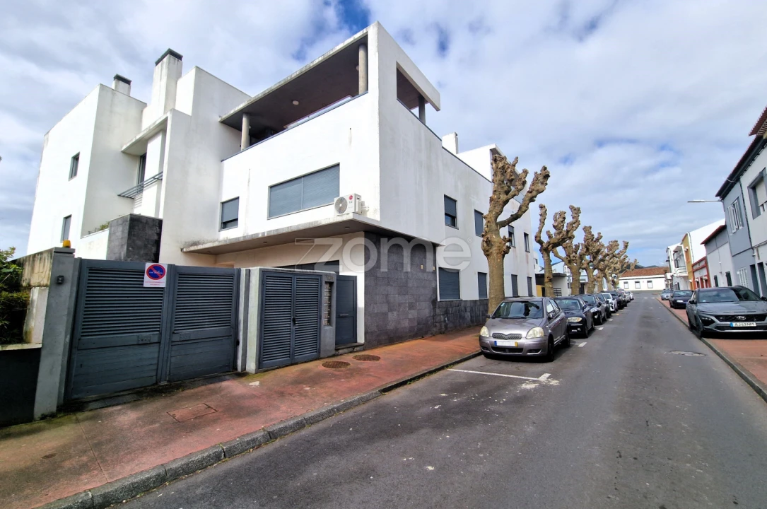 Apartamento T1 para Venda em Fajã de Baixo Foto 3