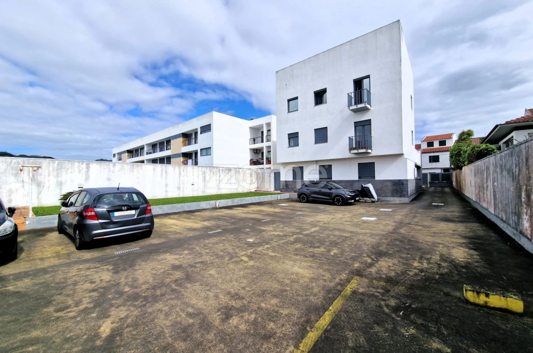 Apartamento T1 para Venda em Fajã de Baixo Foto 14