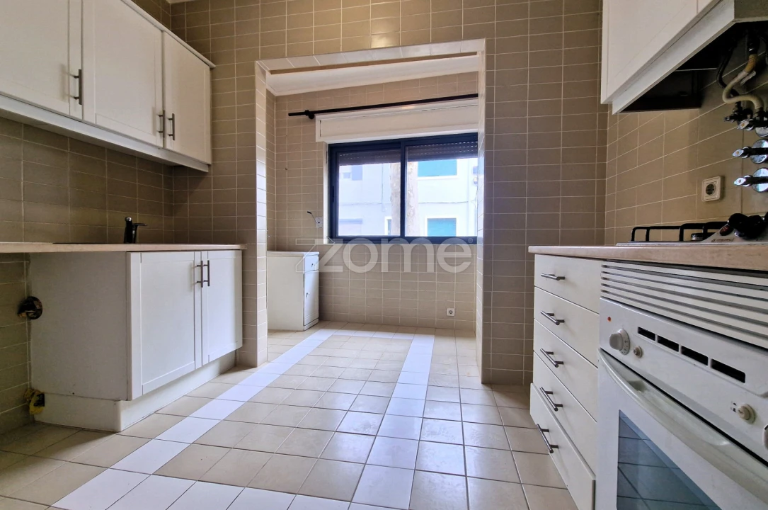 Apartamento T1 para Venda em Fajã de Baixo Foto 1