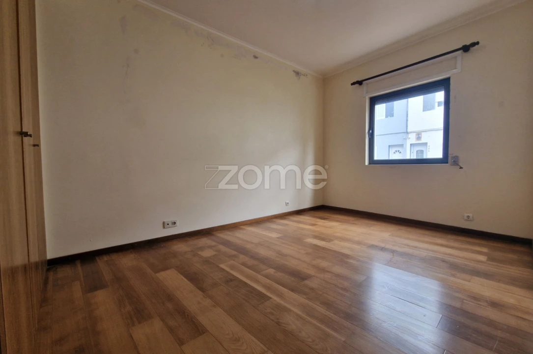Apartamento T1 para Venda em Fajã de Baixo Foto 10