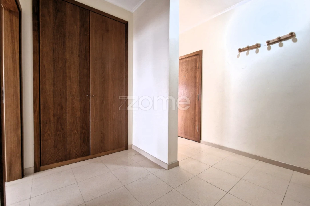 Apartamento T1 para Venda em Fajã de Baixo Foto 8