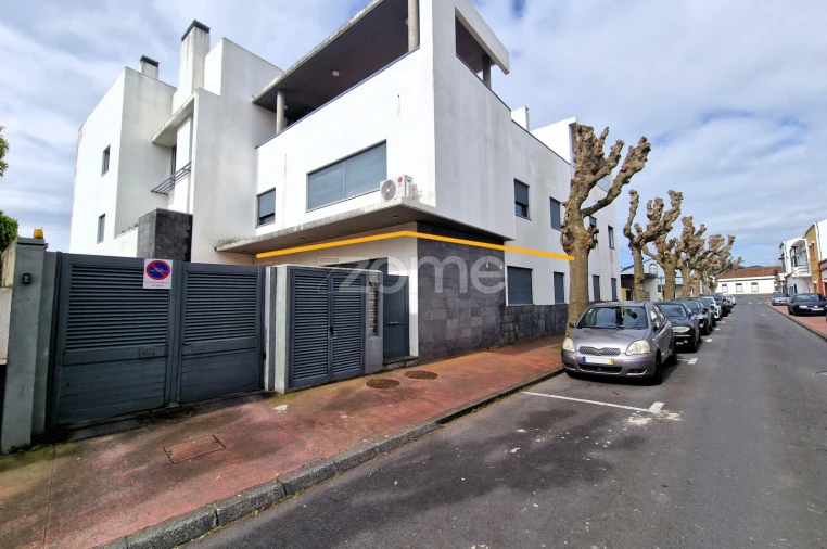 Apartamento T1 para Venda em Fajã de Baixo Foto 2