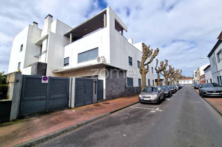 Apartamento T1 para Venda em Fajã de Baixo Foto 3