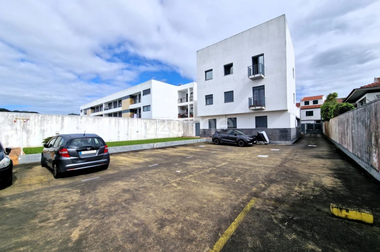 Apartamento T1 para Venda em Fajã de Baixo Foto 14