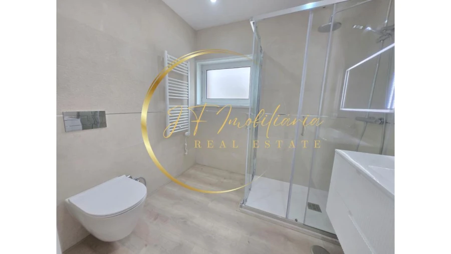 Moradia T4 para Venda em Aradas Foto 40