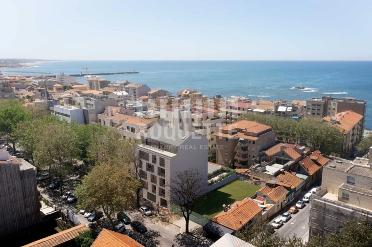 Apartamento T4 para Venda em Aldoar, Foz do Douro e Nevogilde Foto 1