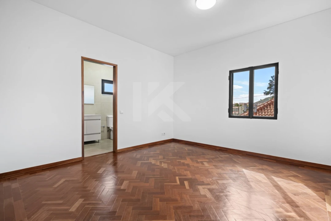 Moradia T3 para Venda em São Roque Foto 13