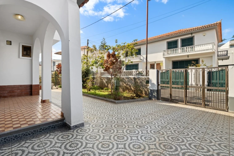 Moradia T3 para Venda em São Roque Foto 33