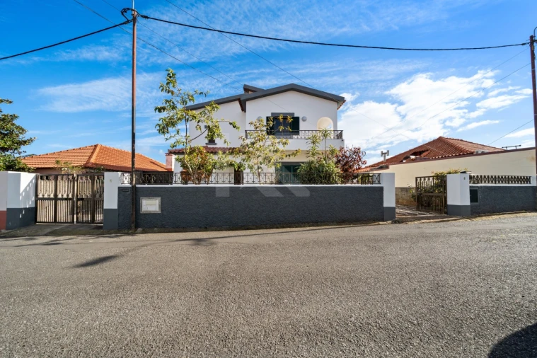 Moradia T3 para Venda em São Roque Foto 55