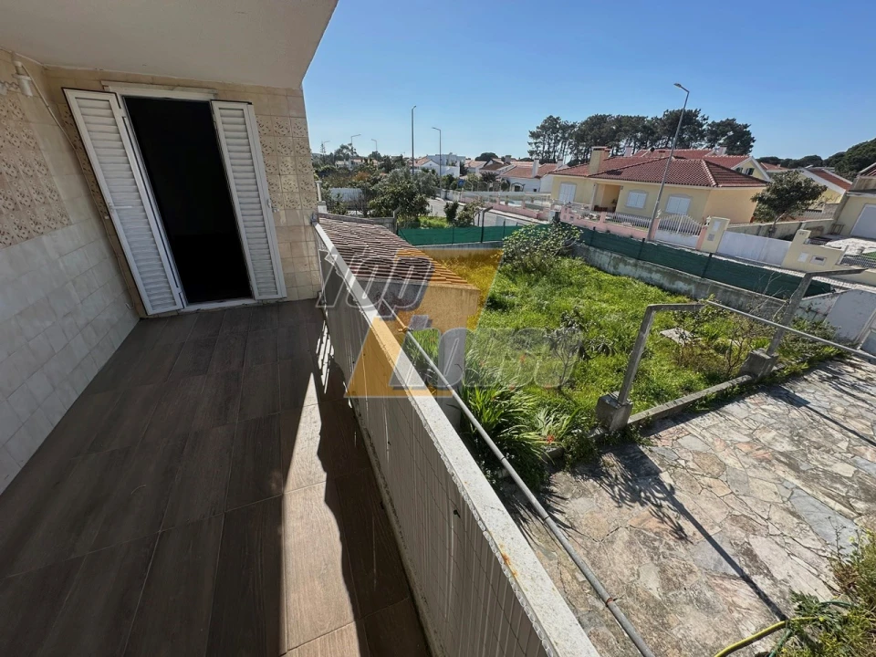 Moradia T3 para Venda em Sesimbra (Castelo) Foto 8