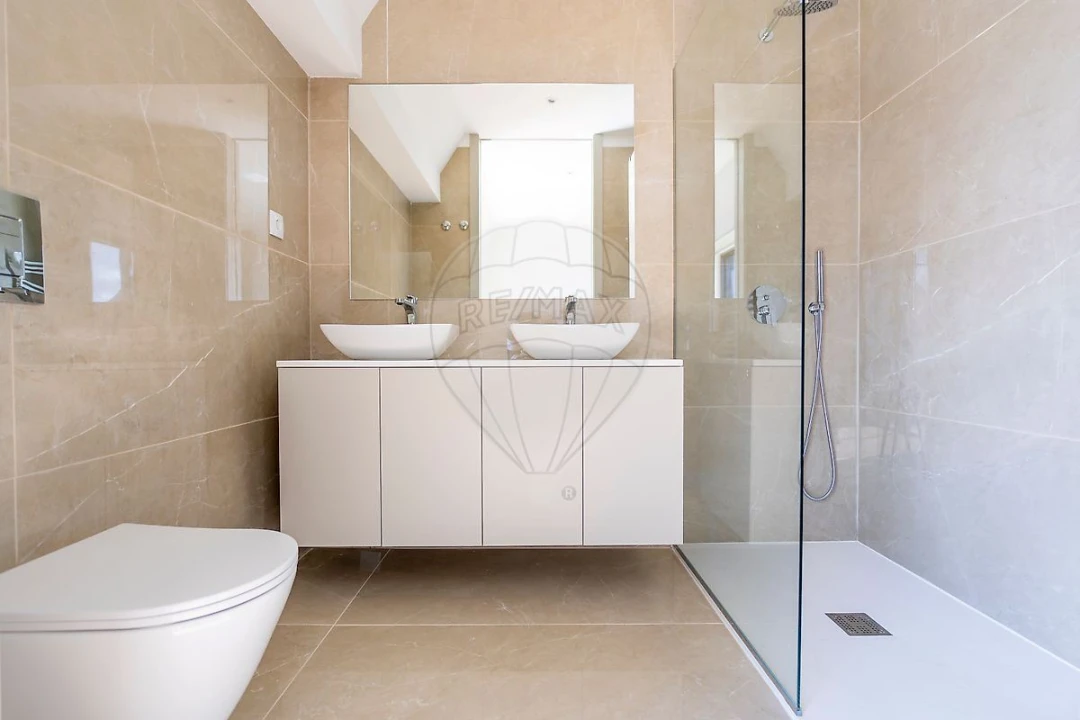 Apartamento T3 para Venda em Espinho Foto 19