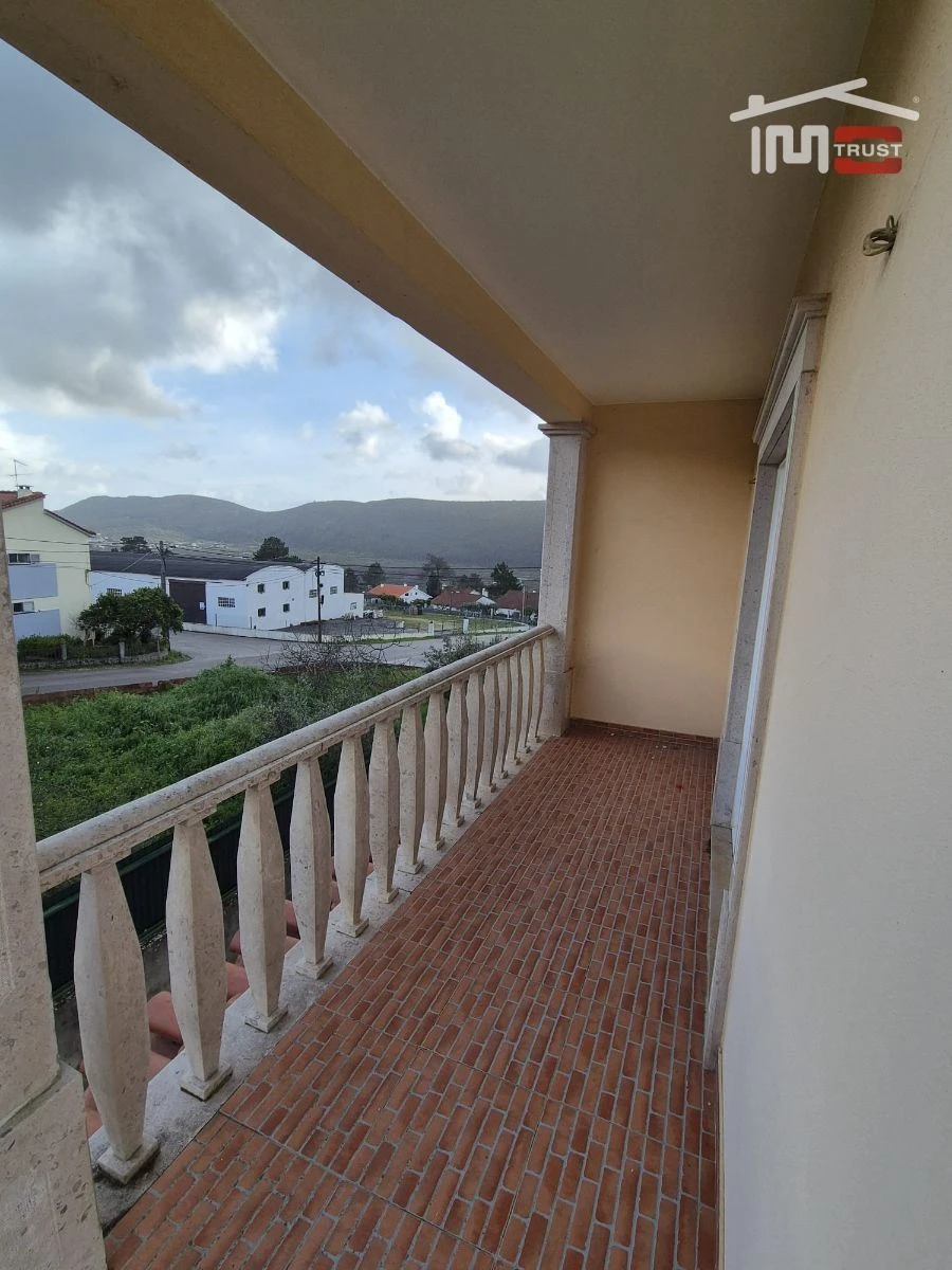 Moradia T5 para Venda em Mira de Aire Foto 7