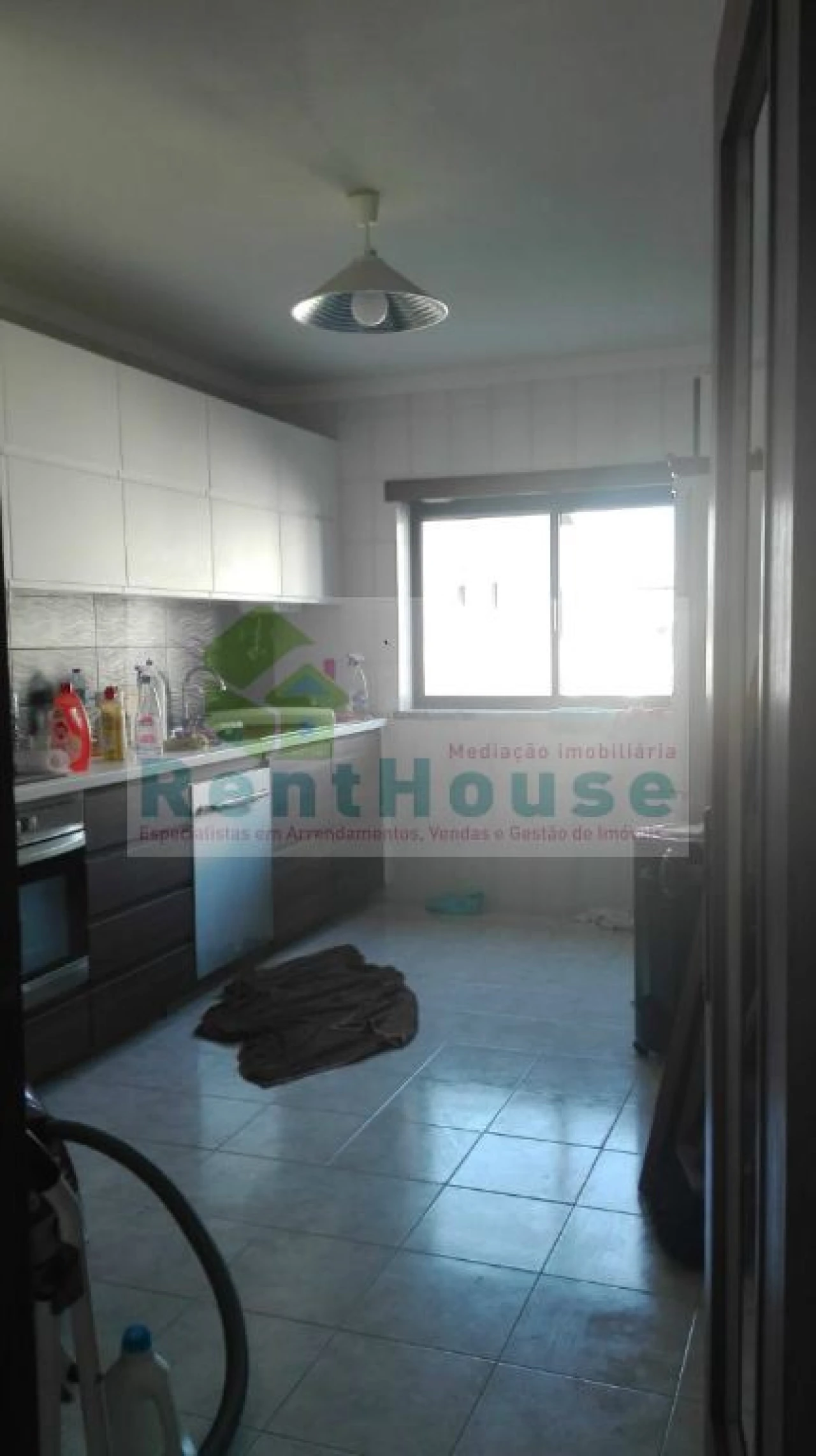 Apartamento T3 para Arrendamento em Tavarede Foto 3