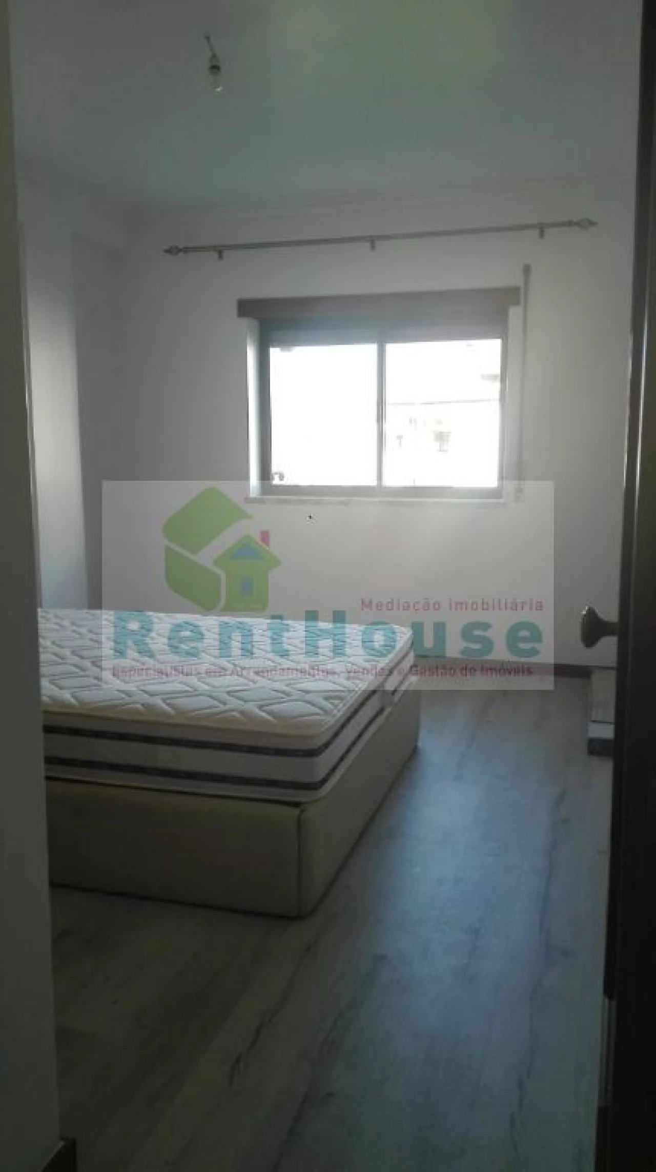 Apartamento T3 para Arrendamento em Tavarede Foto 6