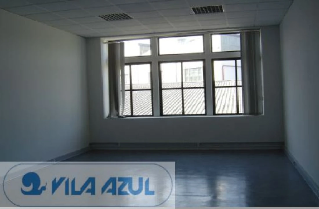 Escritório para Arrendamento em Paranhos Foto 2