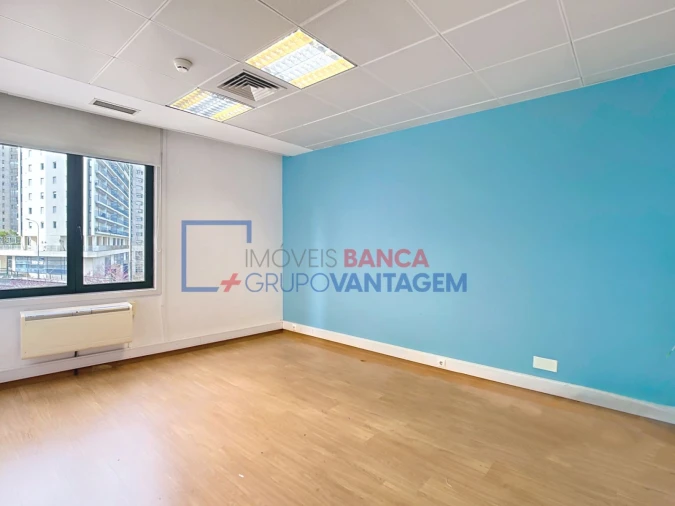 Escritório para Arrendamento em São Domingos de Benfica Foto 11