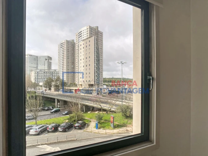 Escritório para Arrendamento em São Domingos de Benfica Foto 13