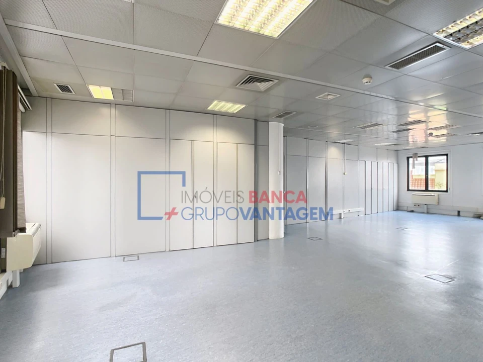 Escritório para Arrendamento em São Domingos de Benfica Foto 21