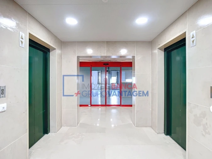 Escritório para Arrendamento em São Domingos de Benfica Foto 10