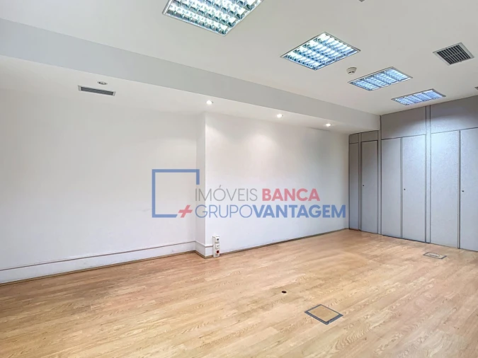 Escritório para Arrendamento em São Domingos de Benfica Foto 14