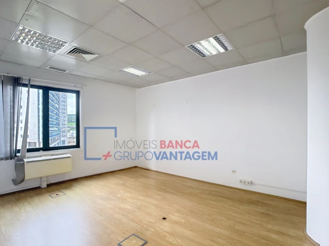 Escritório para Arrendamento em São Domingos de Benfica Foto 17