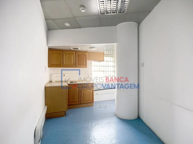 Escritório para Arrendamento em São Domingos de Benfica Foto 27