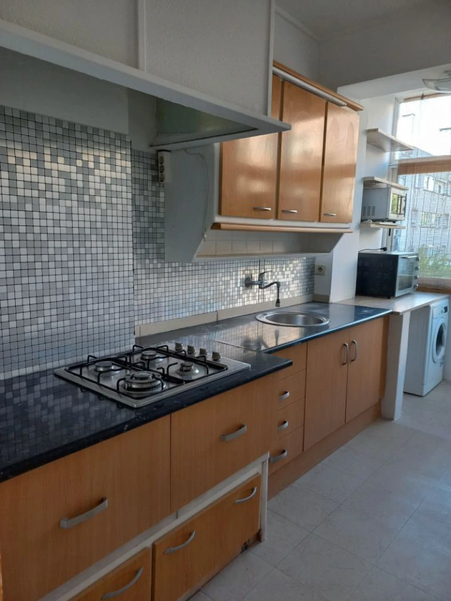 Apartamento T2 para Arrendamento em São Domingos de Benfica Foto 5