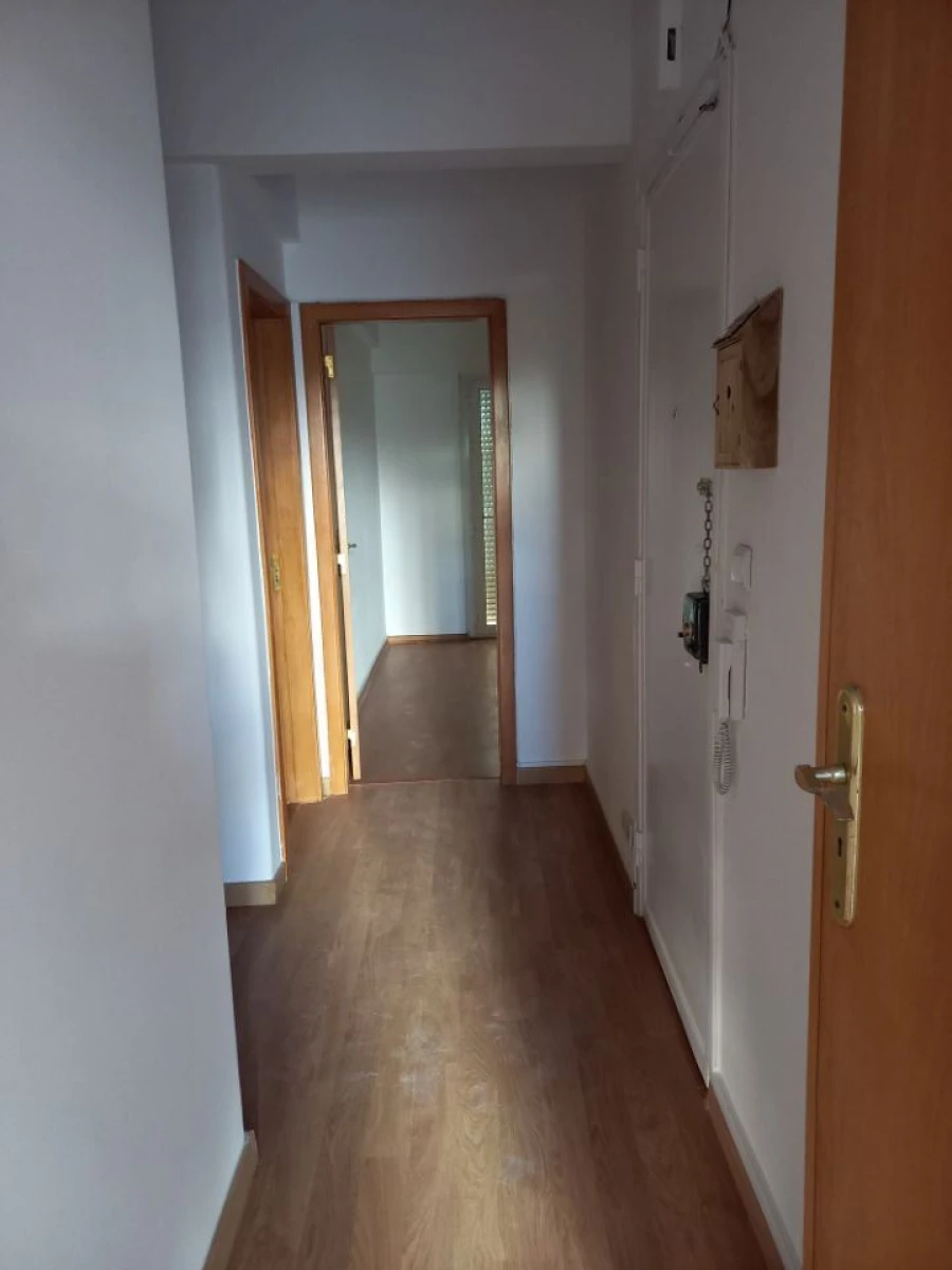 Apartamento T2 para Arrendamento em São Domingos de Benfica Foto 6