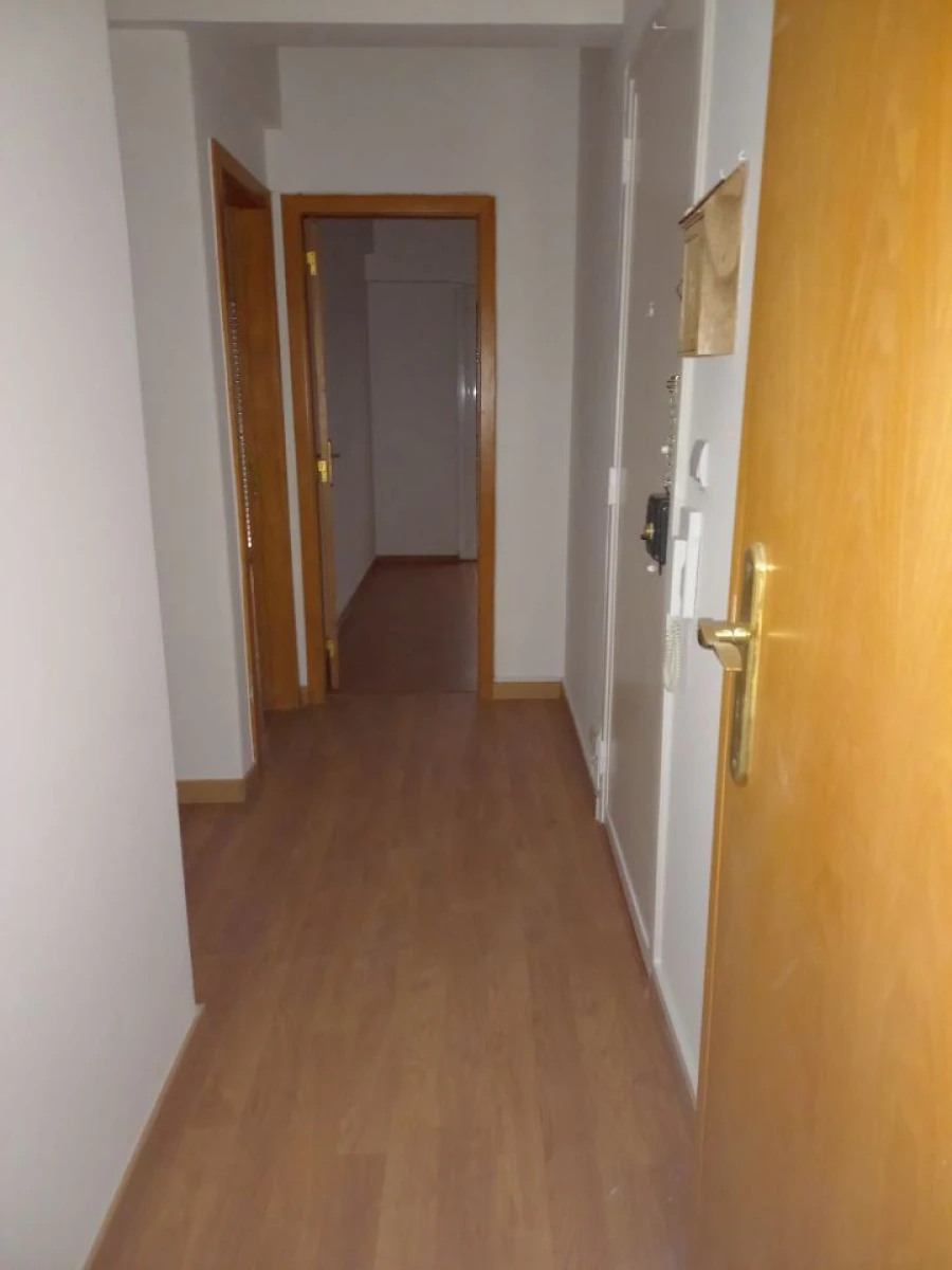 Apartamento T2 para Arrendamento em São Domingos de Benfica Foto 7