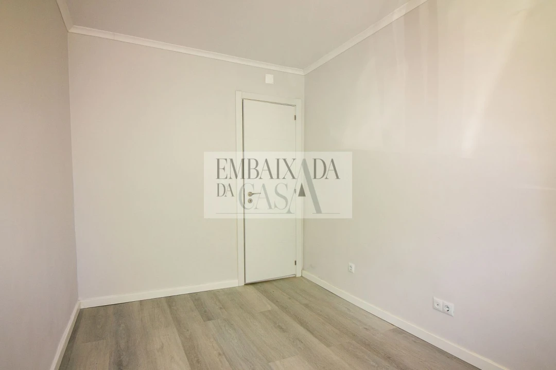 Apartamento T2 para Venda em Benfica Foto 25