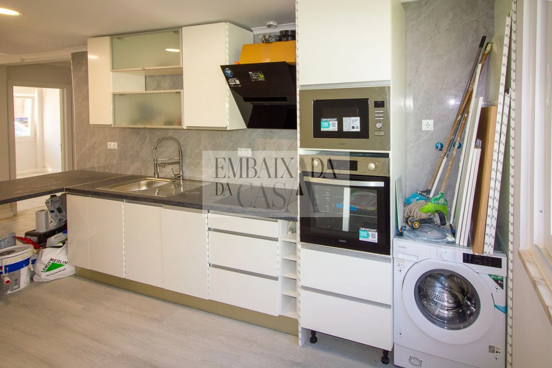 Apartamento T2 para Venda em Benfica Foto 14
