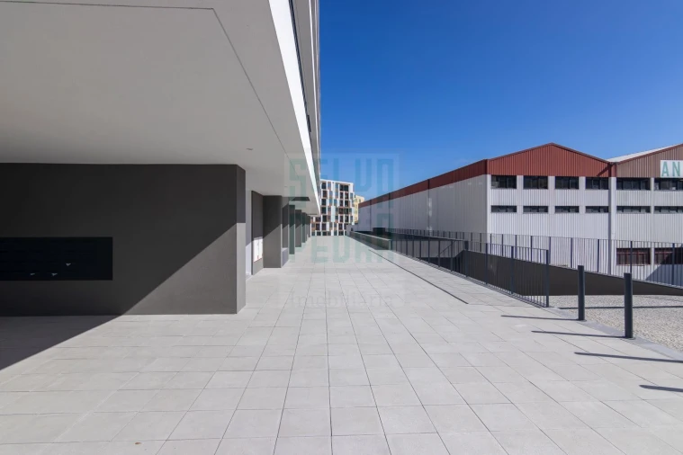 Apartamento T1 para Arrendamento em Paranhos Foto 17