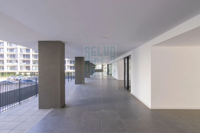 Apartamento T1 para Arrendamento em Paranhos Foto 15