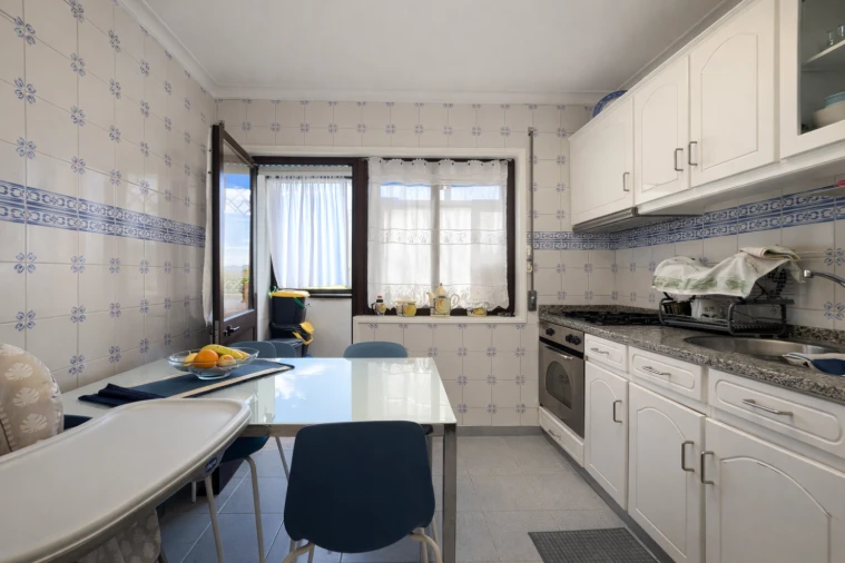 Apartamento T2 para Venda em Cidade da Maia Foto 2