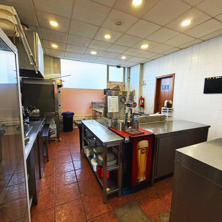 Loja para Trespasse em Cidade da Maia Foto 12