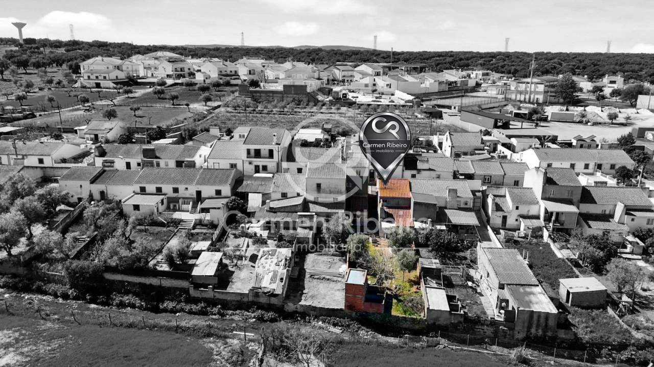 Moradia T3 para Venda em Santo Amaro Foto 1